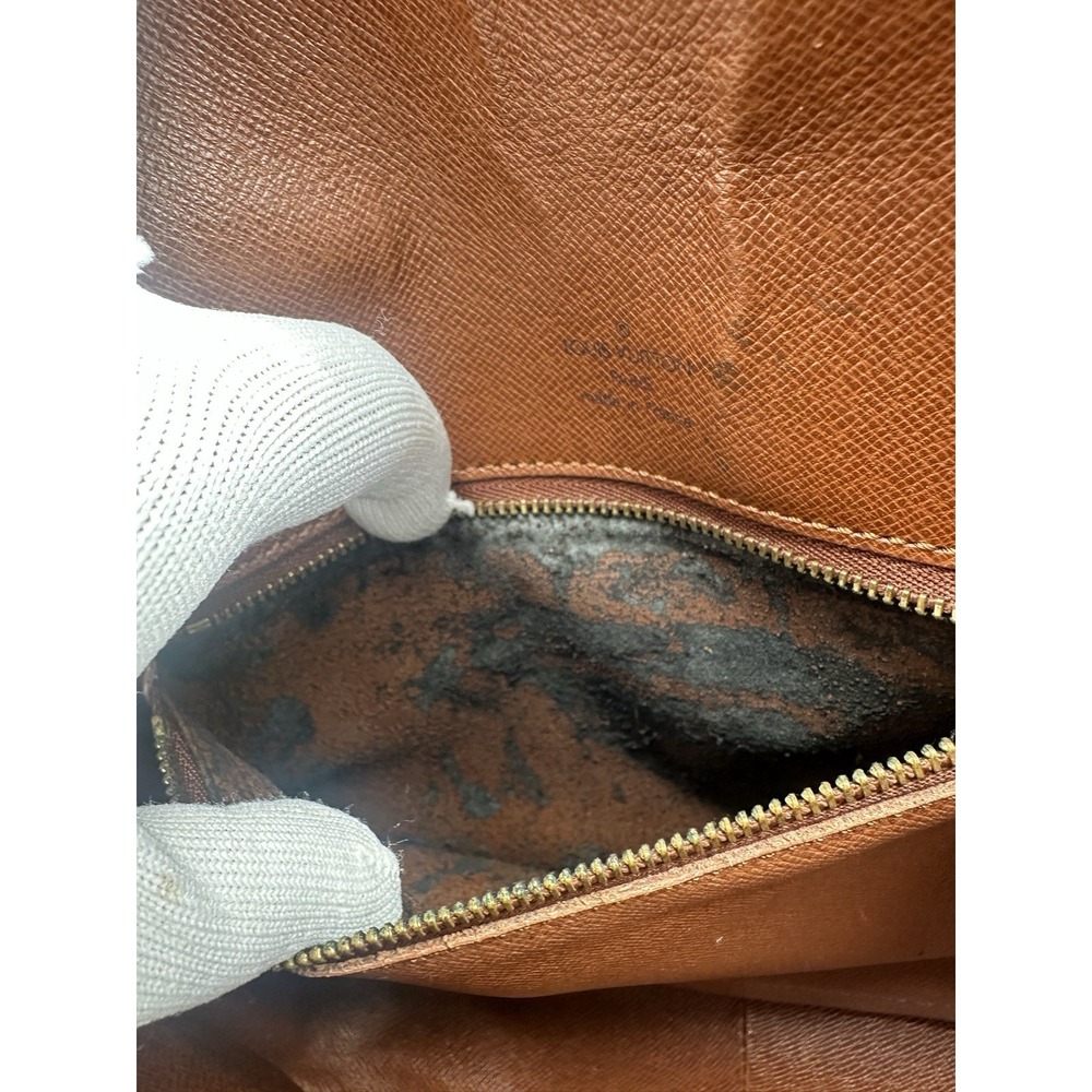Louis Vuitton Saint Cloud GM Monogram Crossbody  Bag Gold Hardware - Picture 11 of 14